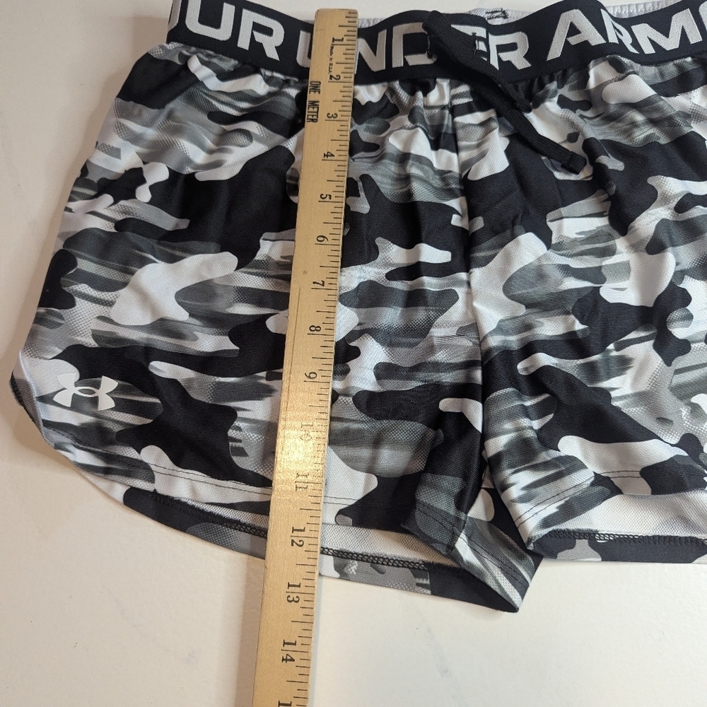Under Armour Girls' Printed Play Up Loose Shorts Camo, Youth XL - Picture 4 of 6